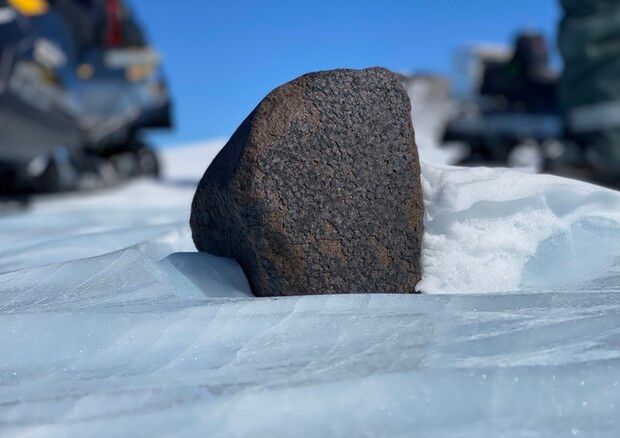 Scoperti in Antartide cinque nuovi meteoriti di grandi dimensioni, rivelatori della storia dell'Universo