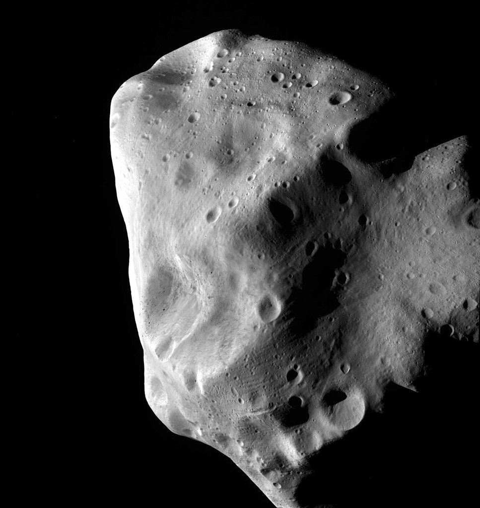 L'asteroide 2023 BU passerà estremamente vicino alla Terra: nessuna minaccia ma preoccupazioni per la difesa dagli impatti