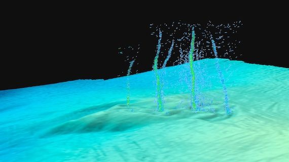 Scoperta perdita di fluido caldo dal fondale oceanico: potrebbe essere il segnale di terremoti in arrivo?